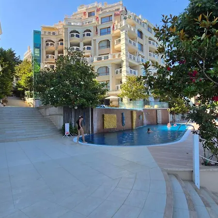 La Escape Apartment *