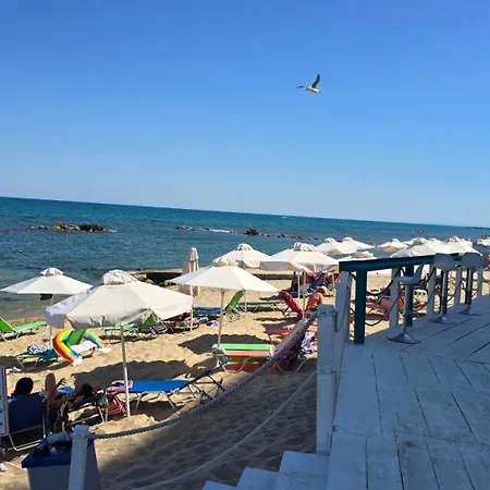 La Escape Apartment *